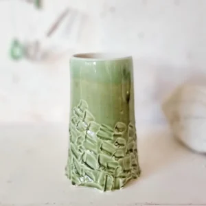 Ukultiveret keramikvase
